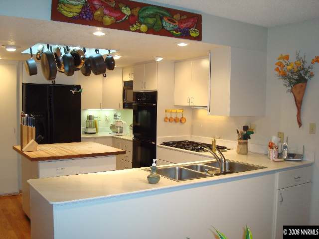 290 East Riverview Circle Reno, NV 89509 - Photo 5 of 9 Photo 5