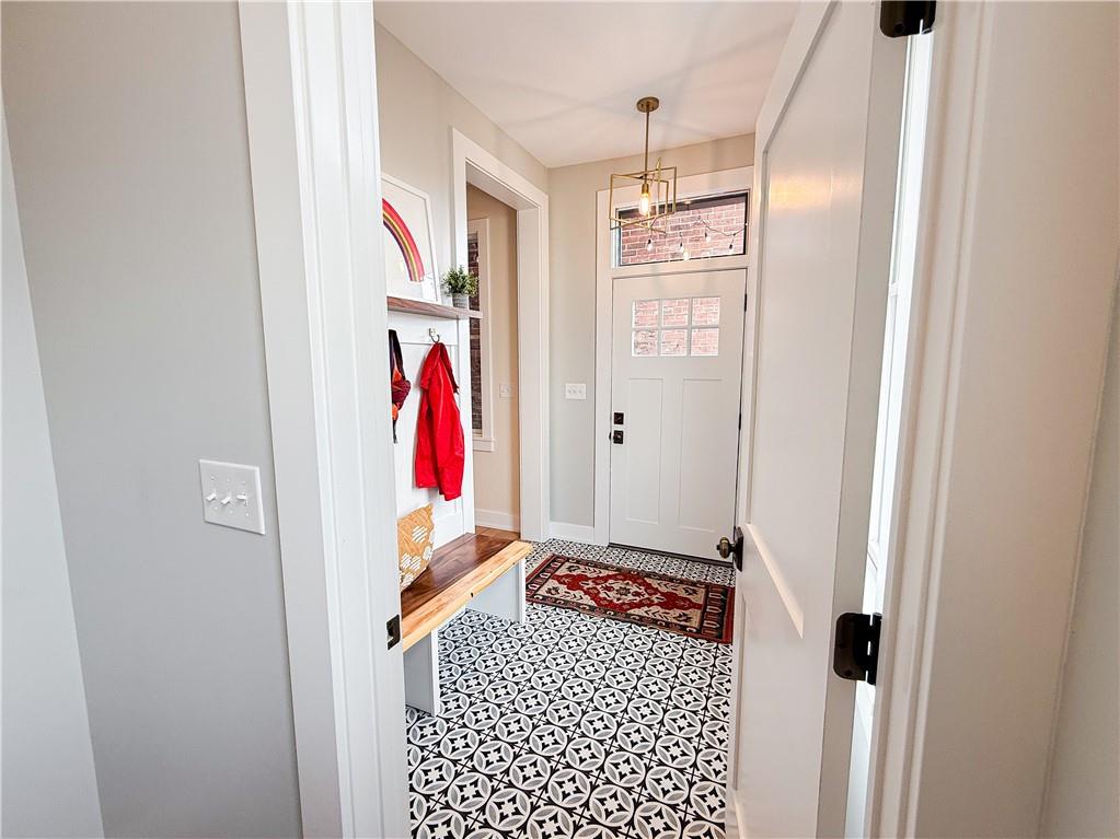 212 South Mathilda Street Pittsburgh, PA 15224 - Photo 36 of 38 a area with lots of shower curtain