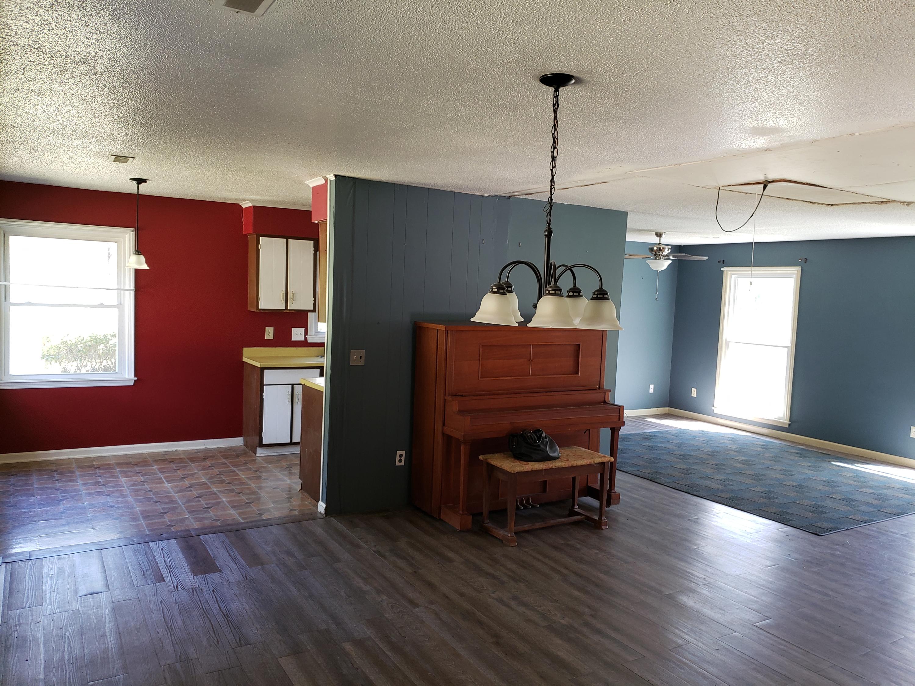 118 Spring Street Summerville, SC 29485 - Photo 14 of 35 20190307_131302(1)