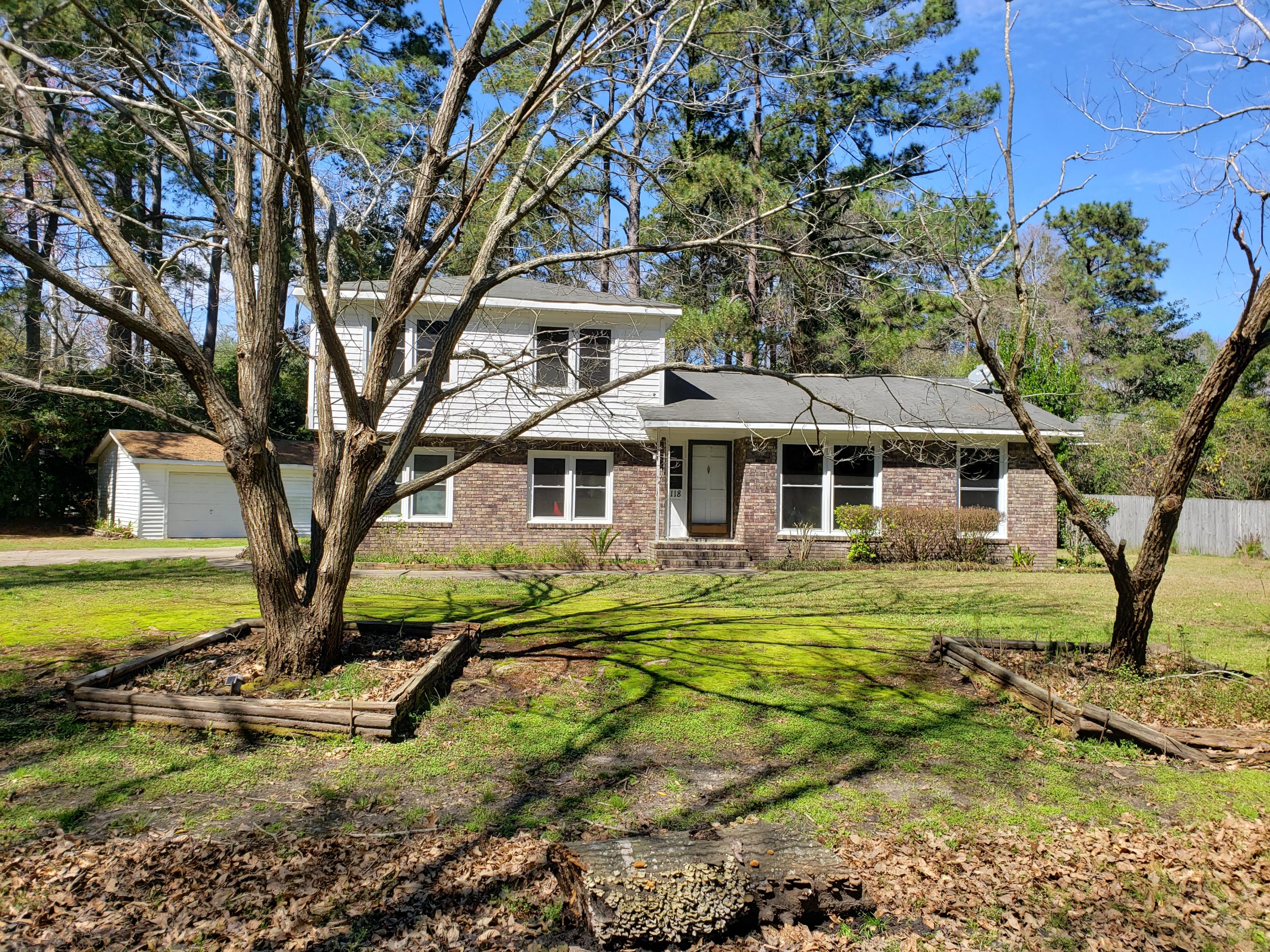 118 Spring Street Summerville, SC 29485 - Photo 5 of 35 20190307_131909(1)