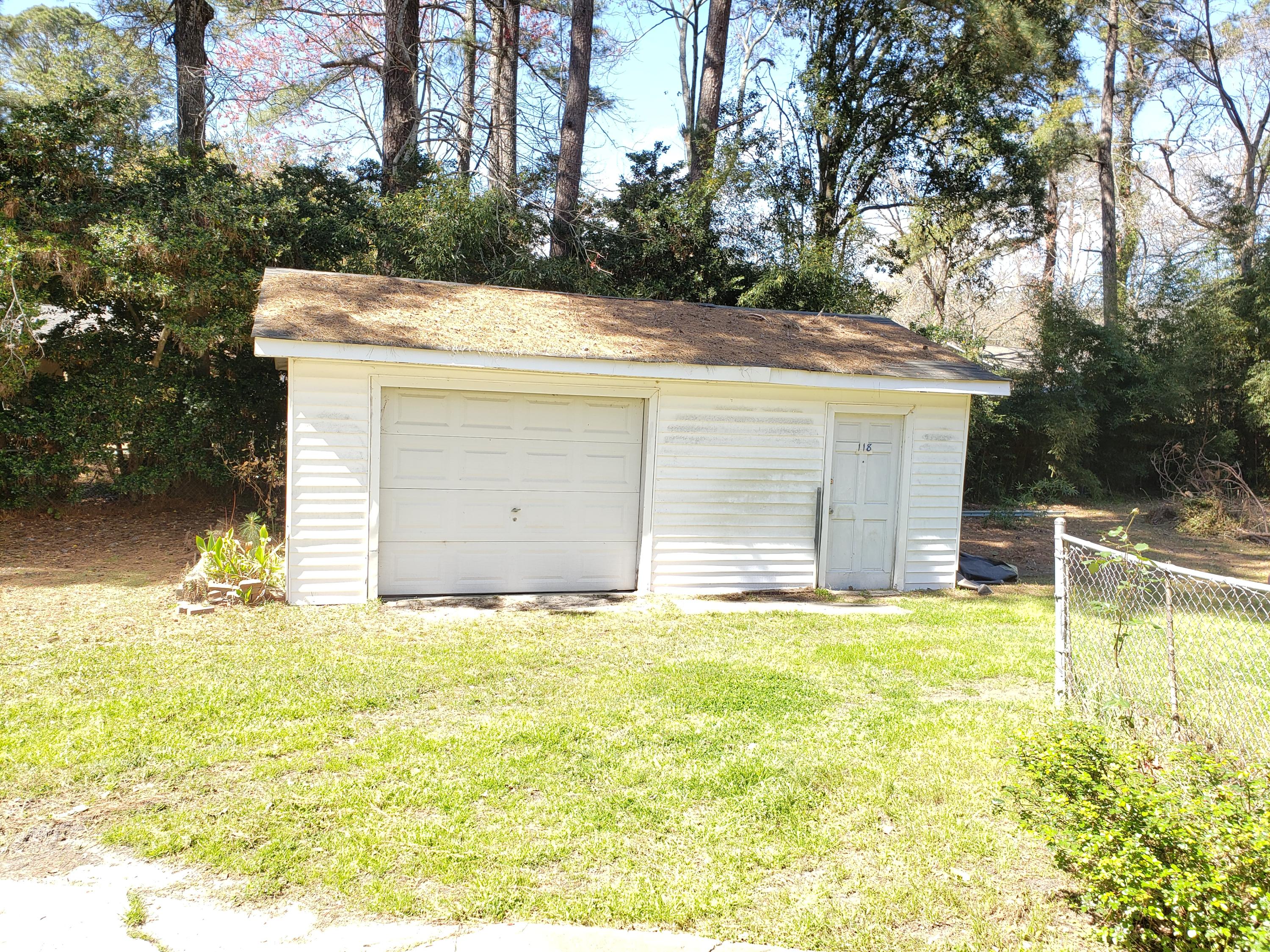 118 Spring Street Summerville, SC 29485 - Photo 7 of 35 20190307_131746(1)