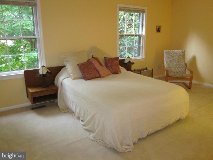 2183 Pond View Court Reston, VA 20191 - Photo 5 of 14 Master Bedroom