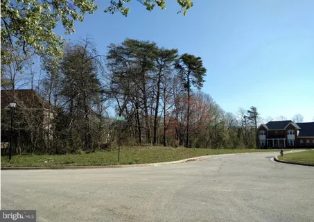 $180,000 | 703 Moyer Court, Fort Washington, MD 20744