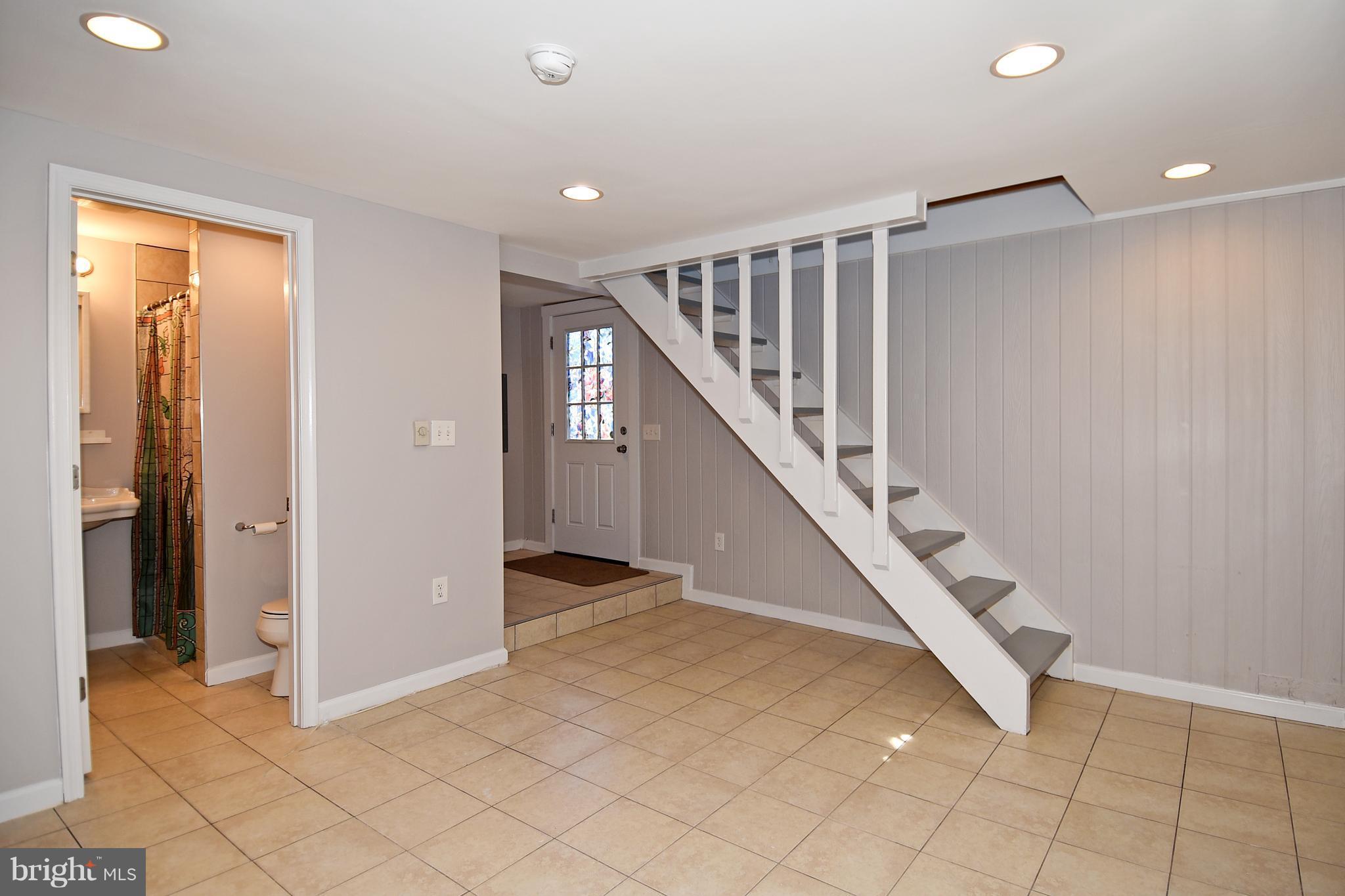 7432 Muncaster Mill Road Gaithersburg, MD 20877 - Photo 20 of 30 Interior (General)