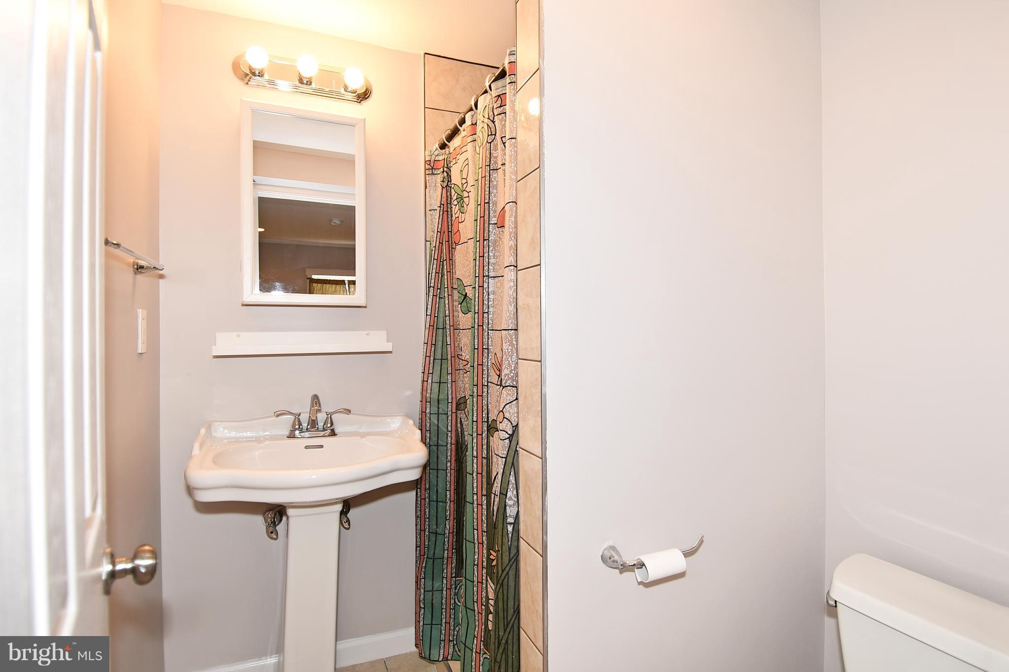 7432 Muncaster Mill Road Gaithersburg, MD 20877 - Photo 24 of 30 Interior (General)