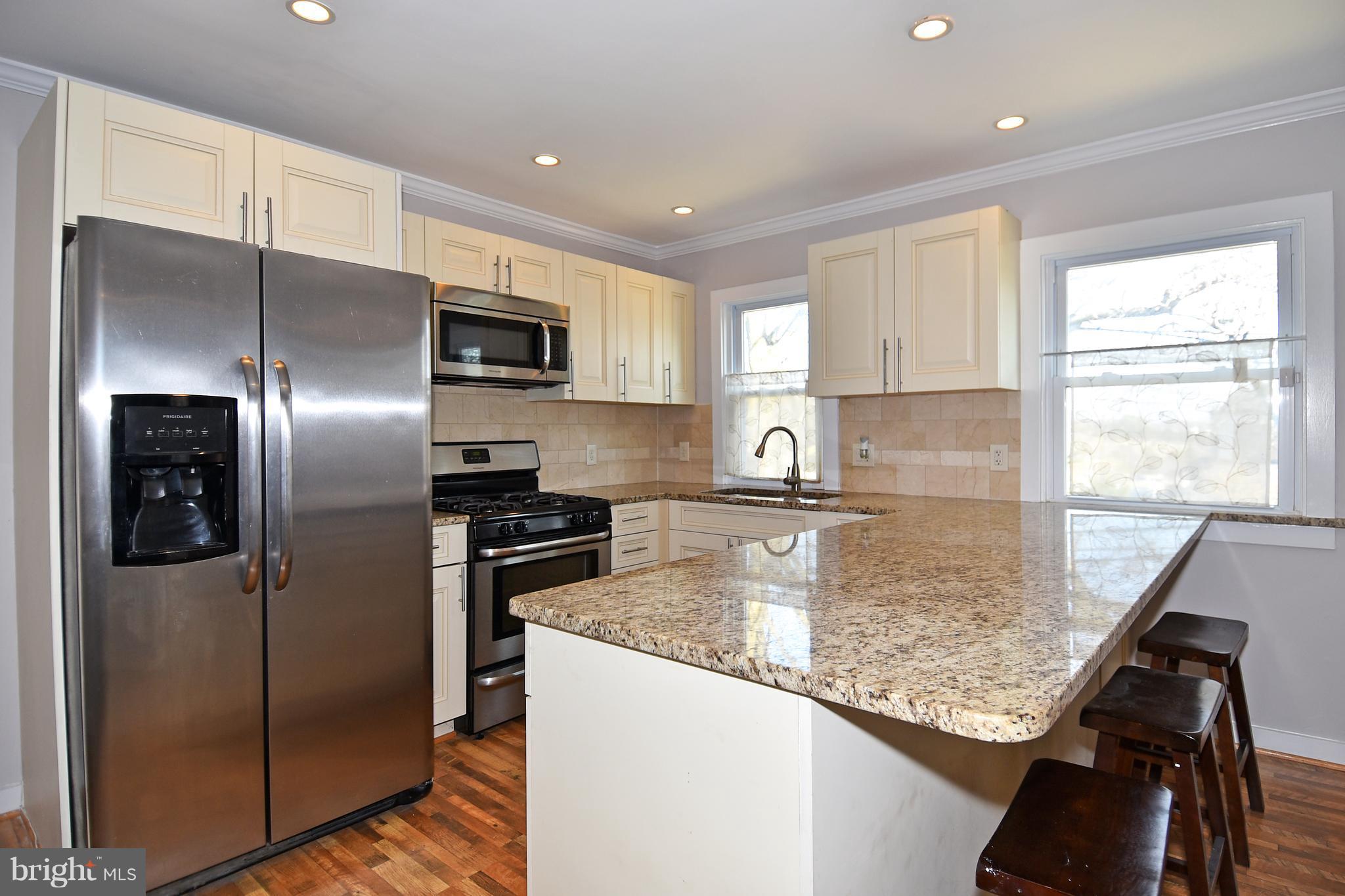 7432 Muncaster Mill Road Gaithersburg, MD 20877 - Photo 5 of 30 Kitchen