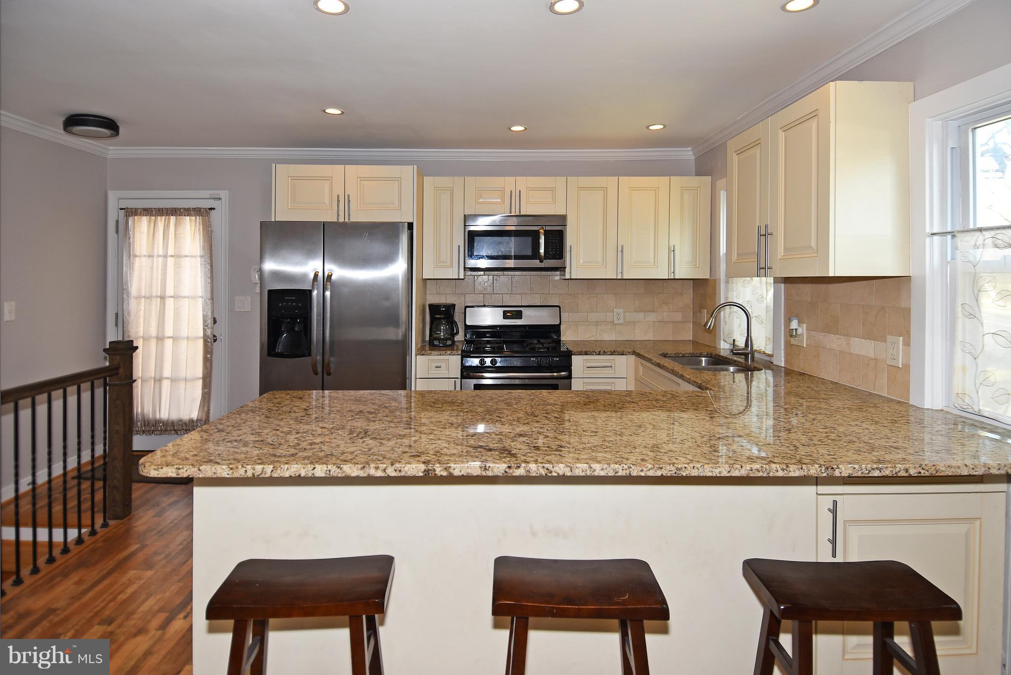 7432 Muncaster Mill Road Gaithersburg, MD 20877 - Photo 6 of 30 Kitchen