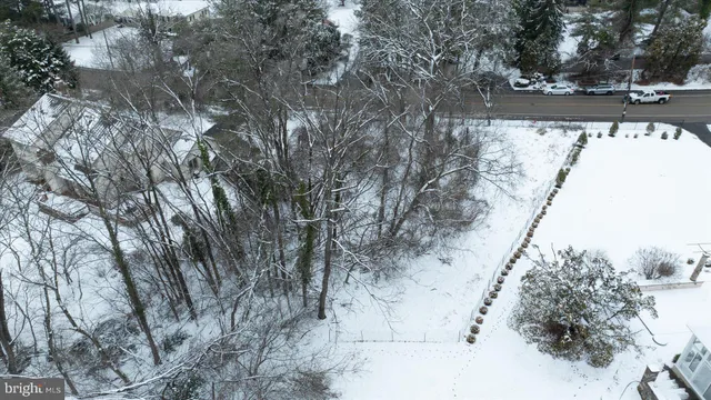 a view of outside area