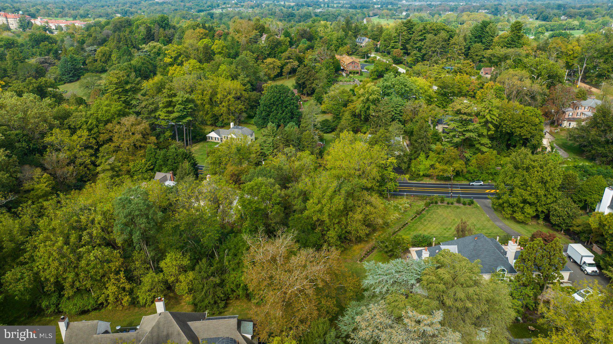 180 East Hillcrest Avenue Philadelphia, PA 19118 - Photo 27 of 32