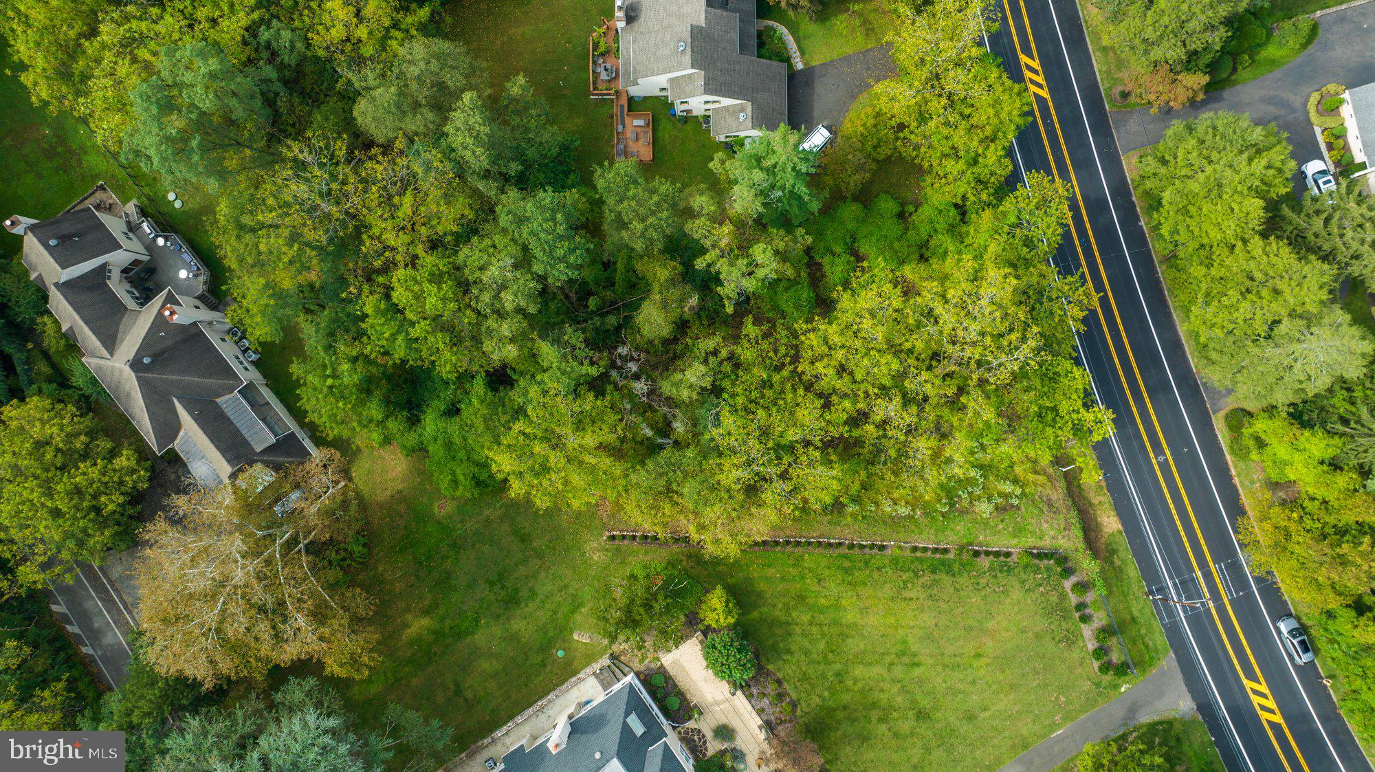 180 East Hillcrest Avenue Philadelphia, PA 19118 - Photo 31 of 32 an aerial view of residential houses with outdoor space