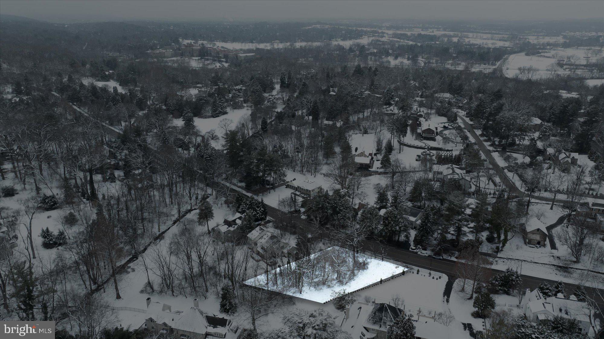 180 East Hillcrest Avenue Philadelphia, PA 19118 - Photo 10 of 32 a view of outdoor space and a sink