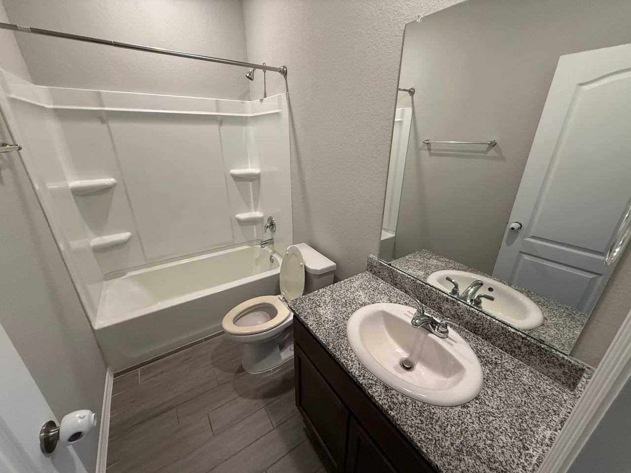 20023 Tuft Canyon Porter, TX 77365 - Photo 15 of 20 Secondary Bathroom