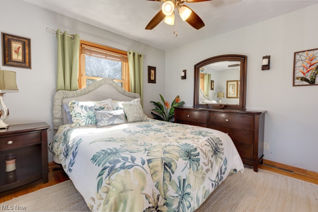 3176 Brenner Road Barberton, OH 44203 - Photo 19 of 24 Large Master bedroom