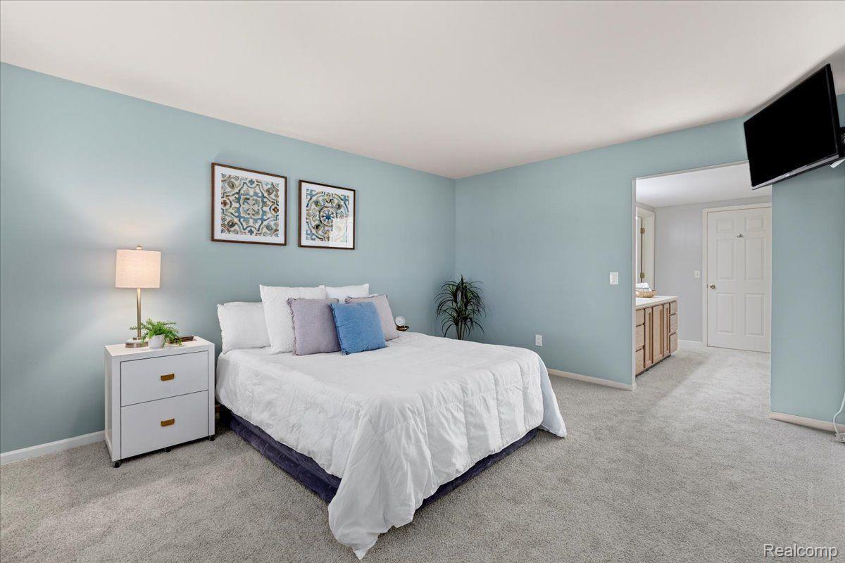 1695 Huntington Park, Unit A Rochester, MI 48309 - Photo 23 of 51 Gallery Image 23