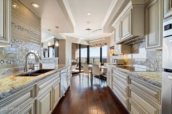 $1,450,000 | 1040 East Osborn Road, Unit 1801, Phoenix, AZ 85014