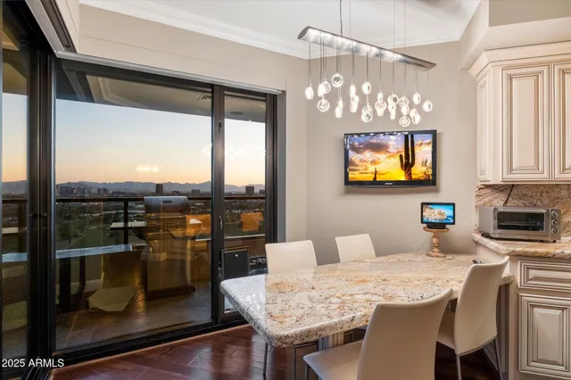 $1,450,000 | 1040 East Osborn Road, Unit 1801, Phoenix, AZ 85014