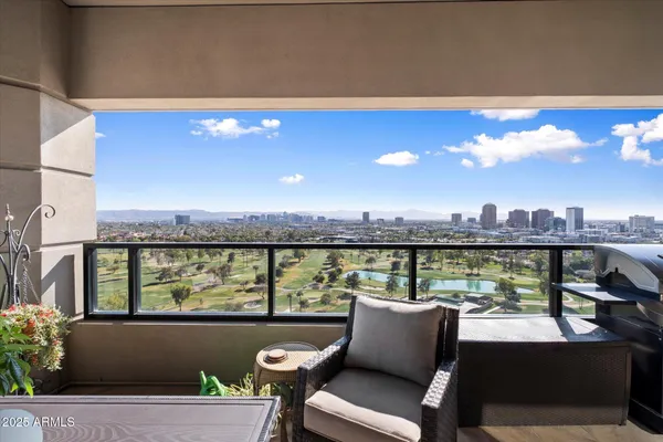 $1,450,000 | 1040 East Osborn Road, Unit 1801, Phoenix, AZ 85014