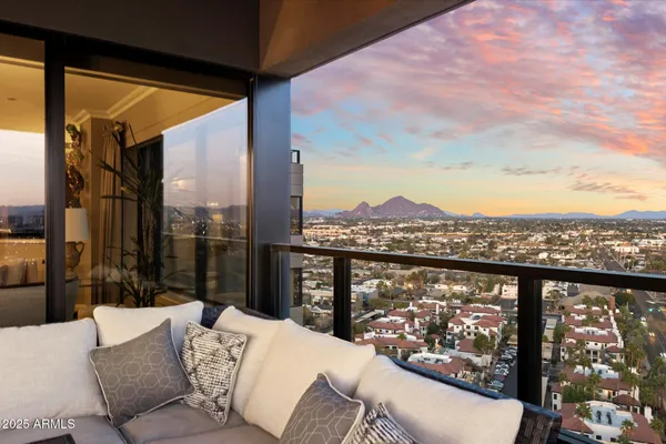 $1,450,000 | 1040 East Osborn Road, Unit 1801, Phoenix, AZ 85014