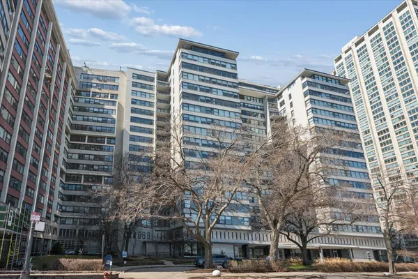 $335,000 | 3430 North Lake Shore Drive, Unit 16L, Chicago, IL 60657