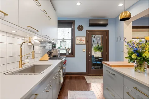 $475,000 | 4637 North Paulina Street, Unit 1N, Chicago, IL 60640