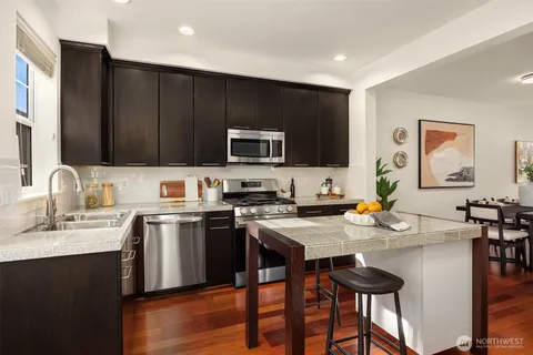 $755,000 | 1848 Northeast Kenyon Court, Issaquah, WA 98029