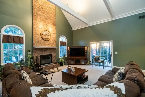 a view of entryway with a front door