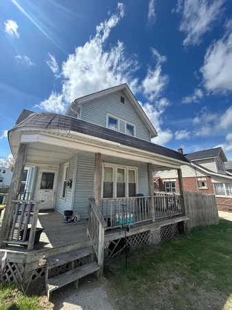 $320,000 | 1023 West Washington Street, Unit 1023A, West Bend, WI 53095