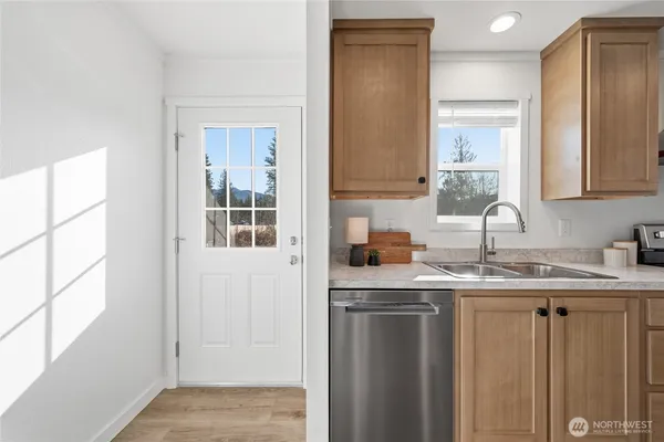 $329,000 | 6330 Little Big Horn Road, Maple Falls, WA 98266