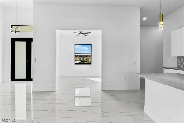 $2,500 | 4112 2nd Street Southwest, Lehigh Acres, FL 33976