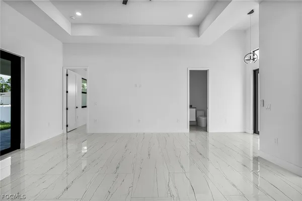 $2,500 | 4112 2nd Street Southwest, Lehigh Acres, FL 33976