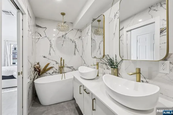 $6,950 | 458 Buffalo Court, Unit 458, West New York, NJ 07093