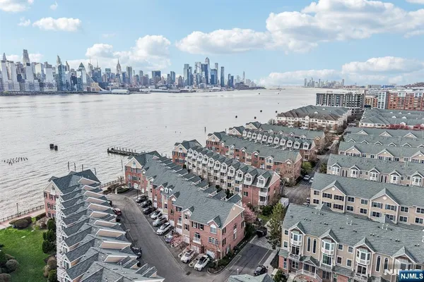 $6,950 | 458 Buffalo Court, Unit 458, West New York, NJ 07093