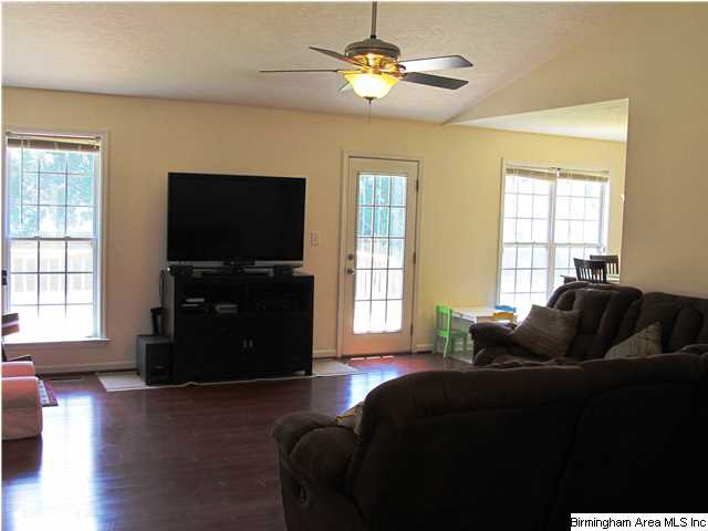 1504 Rockview Circle Weaver, AL 36277 - Photo 6 of 32