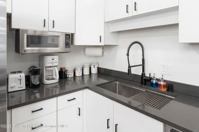 $11,000 | 100 East Dean Street, Unit 1D, Aspen, CO 81611