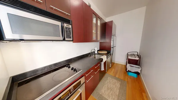 $425,000 | 25 Leroy Place, Unit 509, New Rochelle, NY 10805