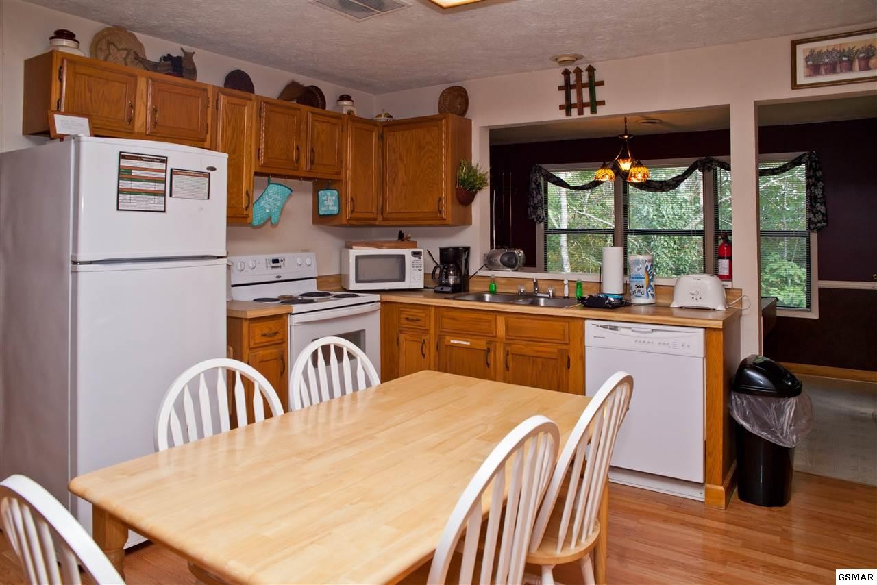 853 Lloyd Huskey Road, Unit HEAVENSDOOR Pigeon Forge, TN 37863 - Photo 12 of 33 Gallery Image 12