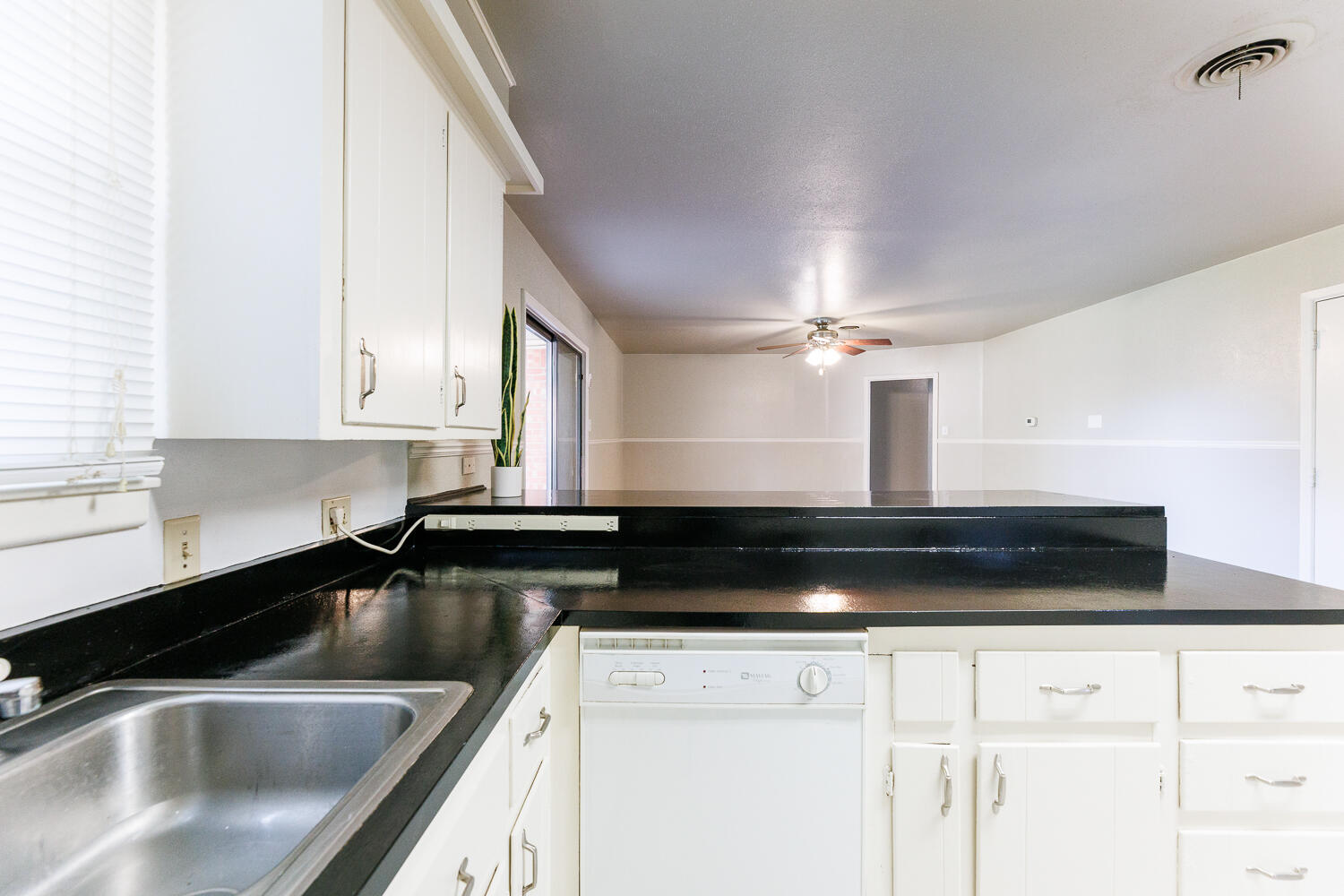 2508 61st Street Lubbock, TX 79413 - Photo 29 of 58 2508 61st-24