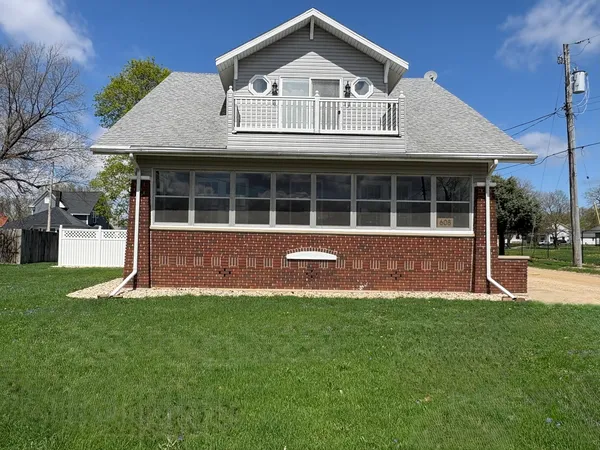 $205,000 | 608 Main Street, Ashton, IL 61006