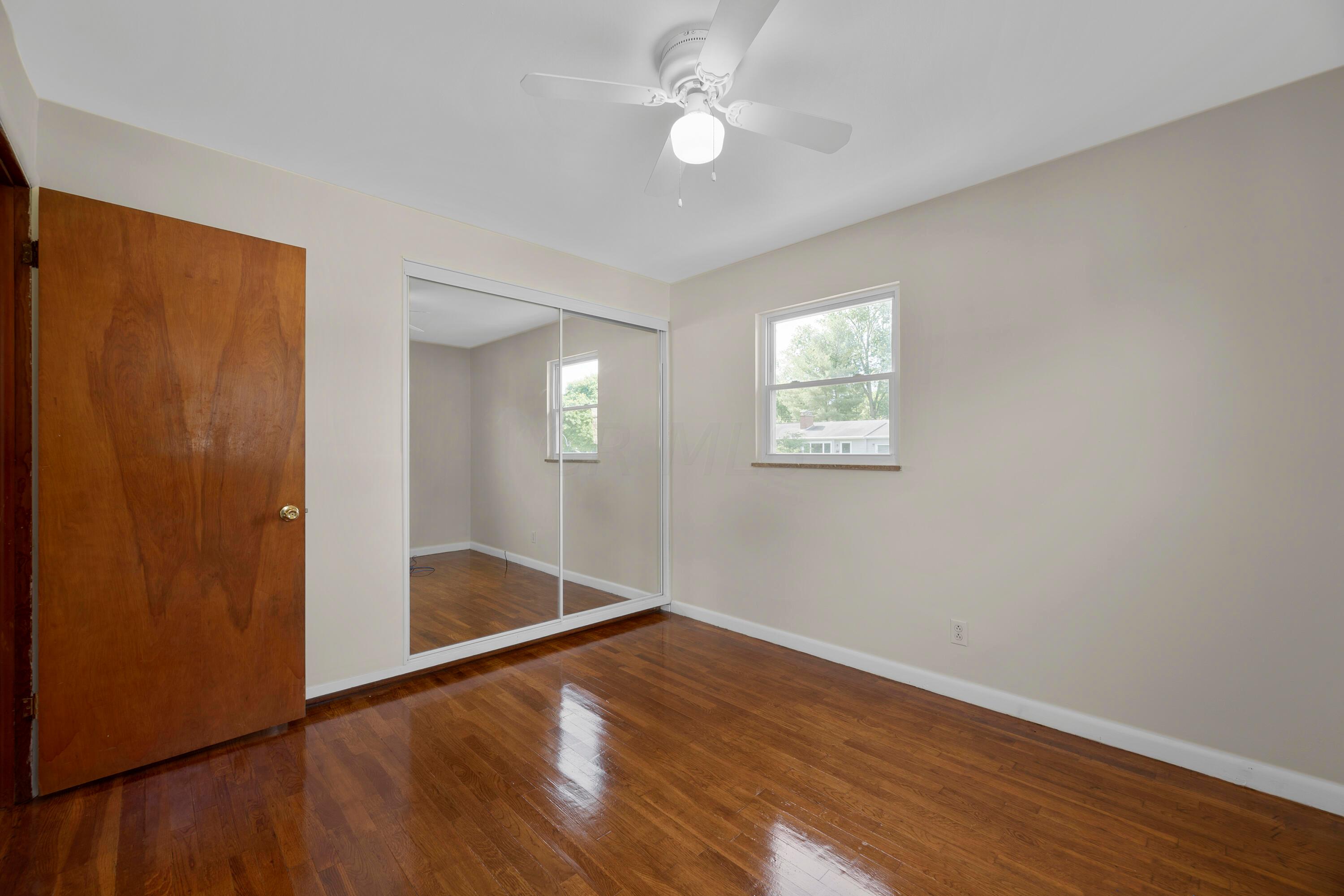 2434 Woodstock Road Columbus, OH 43221 - Photo 14 of 51 MAR_8980