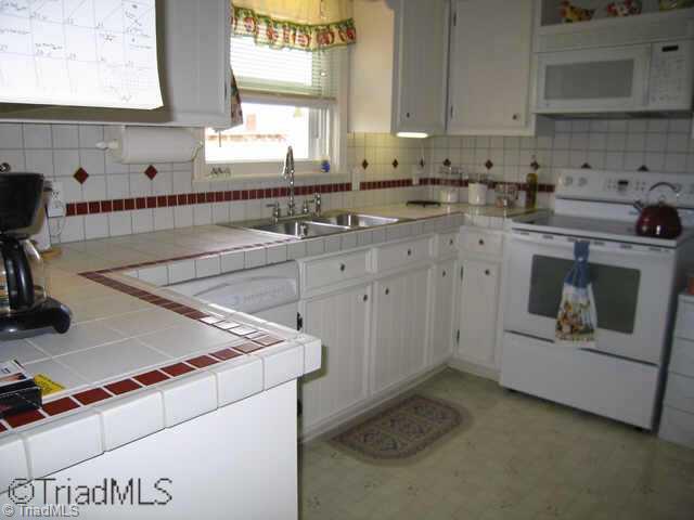 4621 Kinnamon Road Clemmons, NC 27103 - Photo 7 of 9 Other.