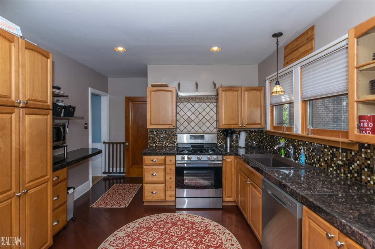 437 Moran Road Grosse Pointe Farms, MI 48236 - Photo 10 of 22