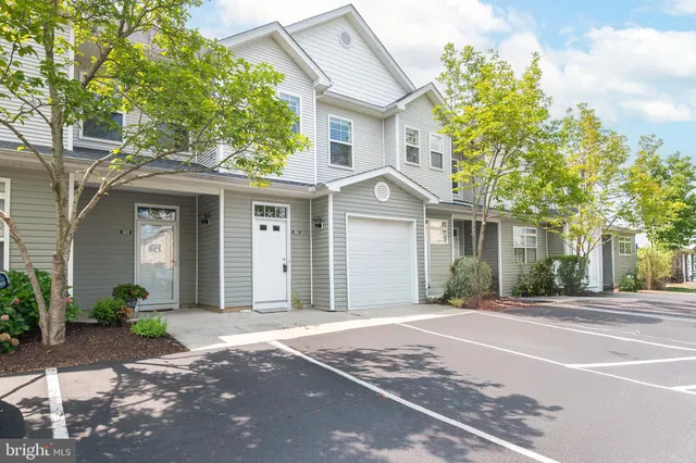 $399,900 | 34677 Villa Circle, Unit 504, Lewes, DE 19958