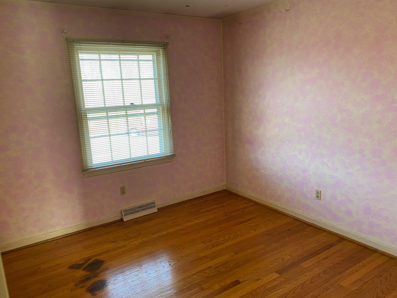 610 Olney Road Vinton, VA 24179 - Photo 14 of 42 an empty room with wooden floor and windows