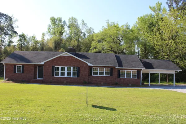 $314,900 | 3049 Catherine Lake Road, Richlands, NC 28574