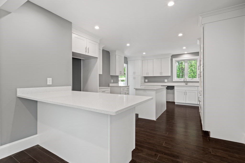 587 Old Warren Road Swansea, MA 02777 - Photo 11 of 29 Gallery Image 11