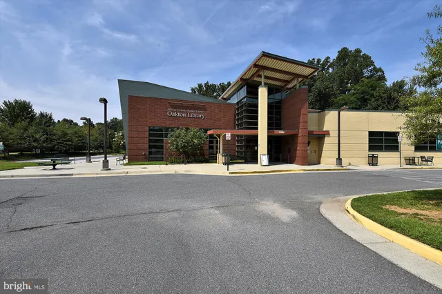 $385,000 | 2791 Centerboro Drive, Unit 484, Vienna, VA 22181