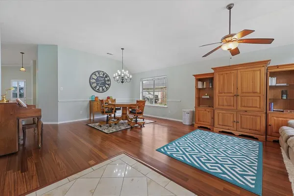 $450,000 | 1420 Stratford Lane, Denton, TX 76209