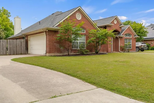 $450,000 | 1420 Stratford Lane, Denton, TX 76209