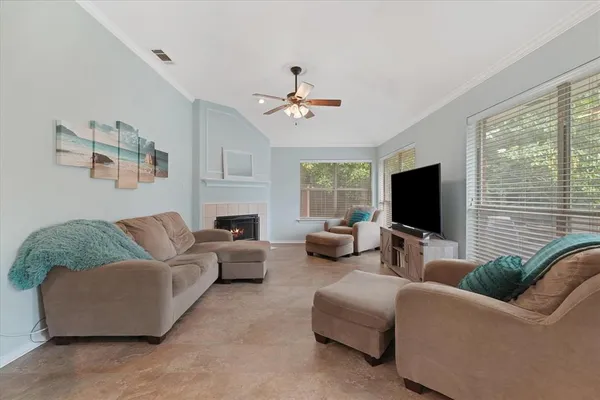 $450,000 | 1420 Stratford Lane, Denton, TX 76209