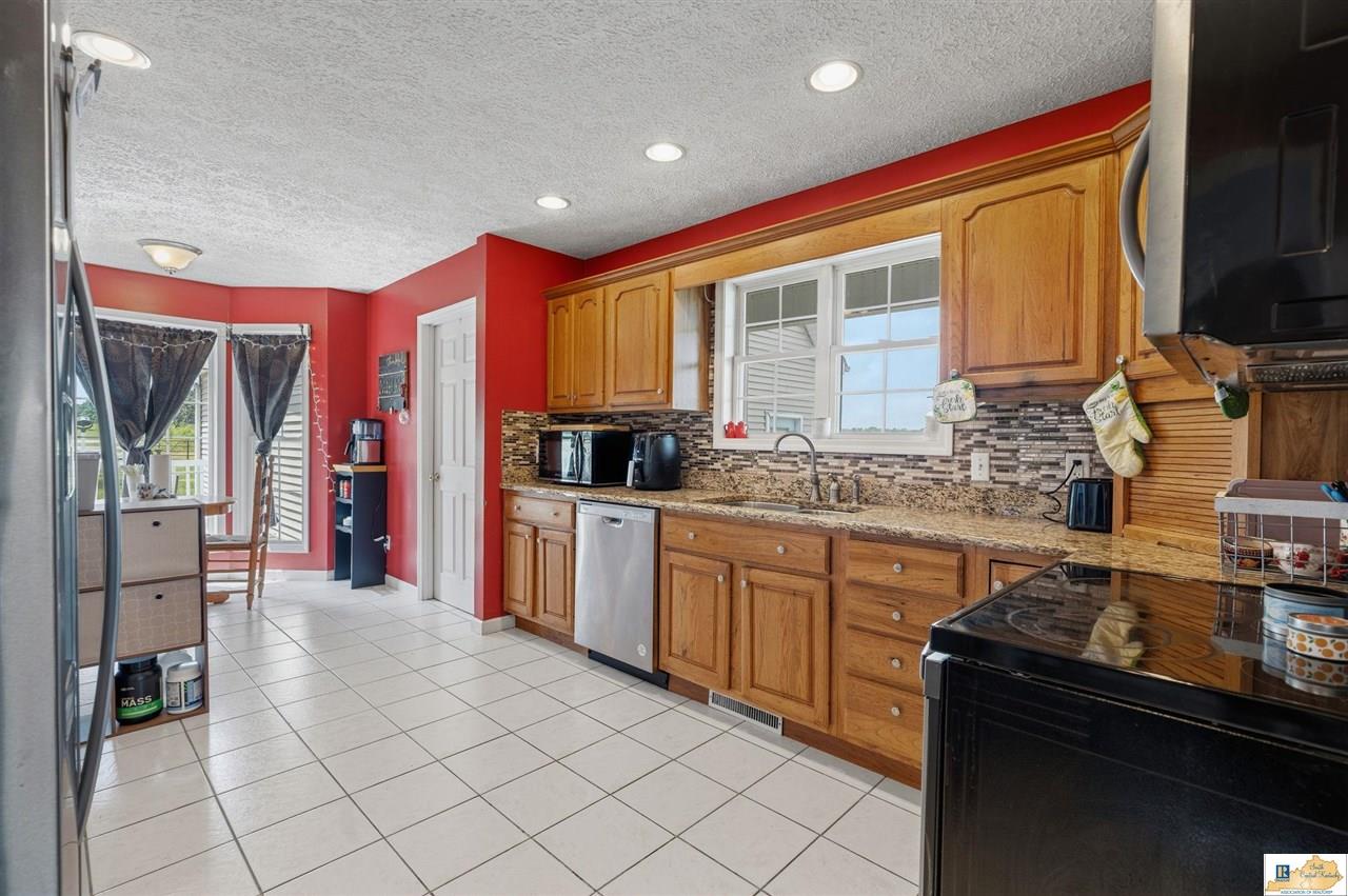 54 Lyron Estes Road Summer Shade, KY 42166 - Photo 18 of 34 Gallery Image 18